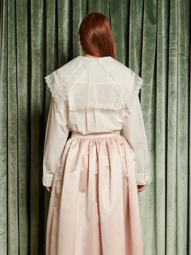 Motion Collar Blouse Pearled White / Z