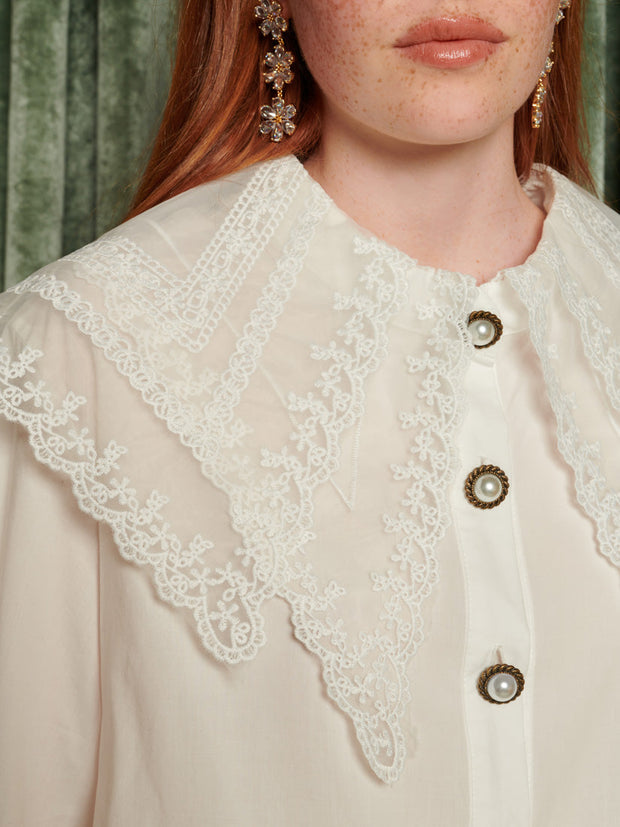 Motion Collar Blouse Pearled White / Z