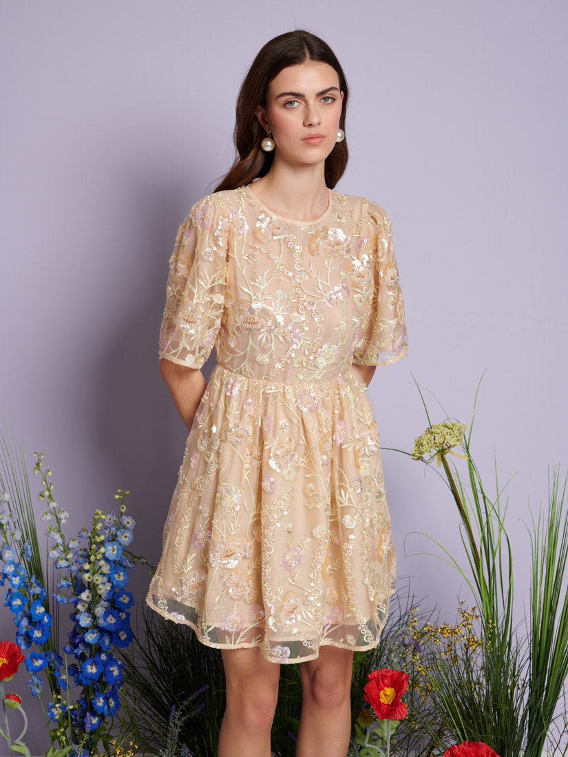 スーツ・フォーマル・ドレス Sister Jane Lucie Ruffle Sleeve Dress Sister Jane Puff Sleeve Ruffle Hem Midaxi Dress in Blue