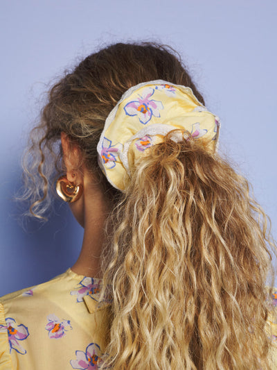 Lake Breeze Scrunchie Pastel Yellow / Z