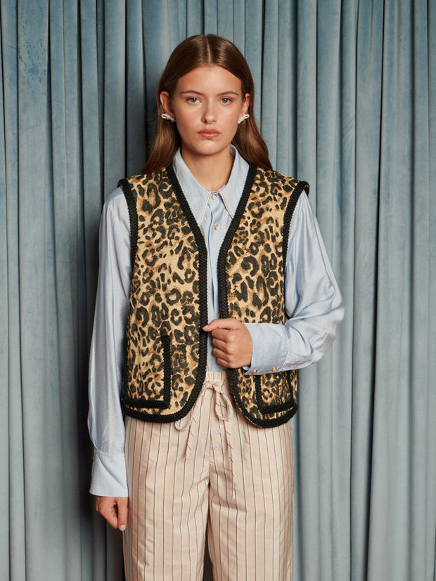 Ward Leopard Vest